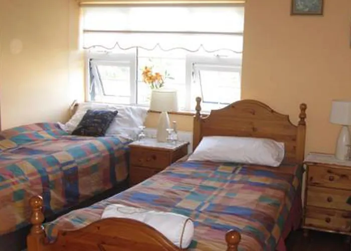 Derghaven B&B, Hostel&Self Catering